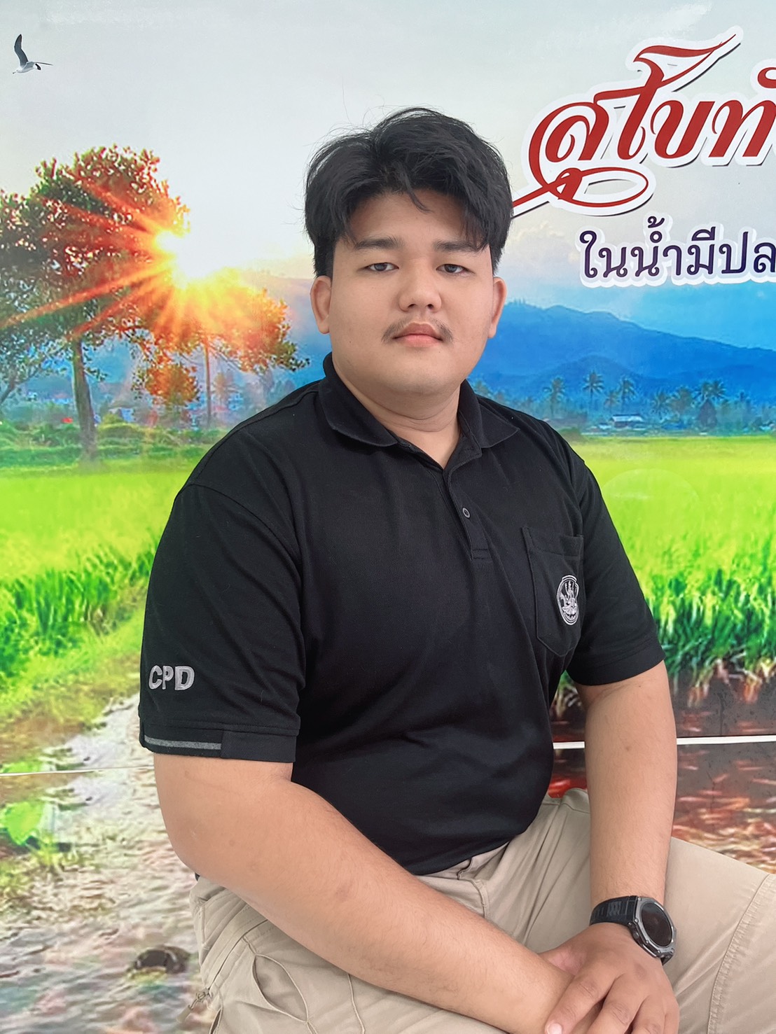 นายสถาพร  แตงทอง