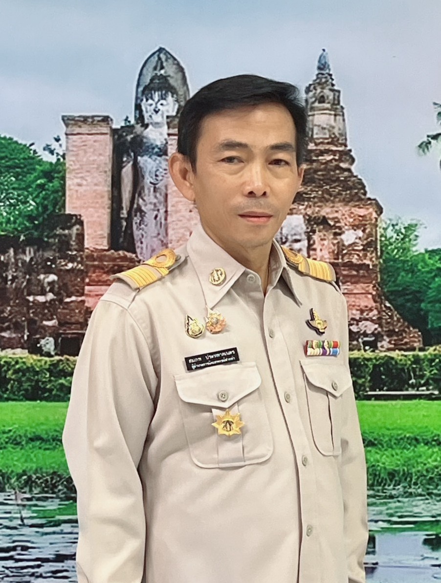 นายสมภพ  ประหลาดเนตร