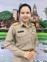 นางสาวยลดา ตาแว่น