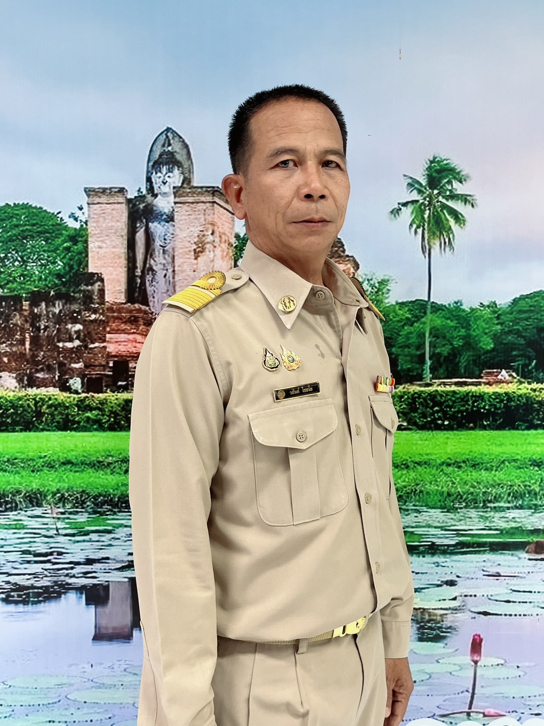 นายวสันต์  ไชยโย