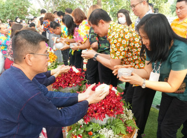 ร่วมรดน้ำดำหัวผู้ว่าราชการจังหวัดสุโขทัย ... พารามิเตอร์รูปภาพ 2