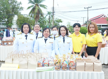 ร่วมพิธีสวดพระพุทธมนต์ และทำบุญตักบาตรถวายพระราชกุศล ... พารามิเตอร์รูปภาพ 8