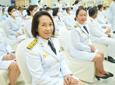 ร่วมพิธีสวดพระพุทธมนต์ และทำบุญตักบาตรถวายพระราชกุศล ... พารามิเตอร์รูปภาพ 5