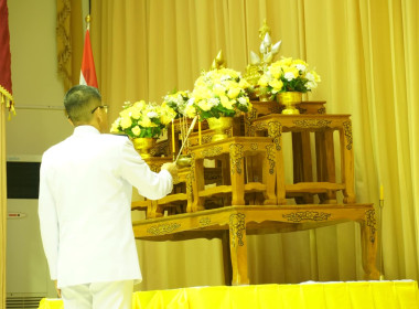 จังหวัดสุโขทัยจัดพิธีมอบหนังสือพระราชทานสารานุกรมไทยสำหรับเยาวชน เล่มที่ 43 ฉบับพระราชทาน ให้แก่โรงเรียนในพื้นที่เพื่อใช้ในการศึกษา ... พารามิเตอร์รูปภาพ 3