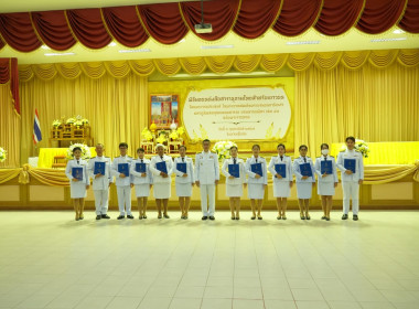 จังหวัดสุโขทัยจัดพิธีมอบหนังสือพระราชทานสารานุกรมไทยสำหรับเยาวชน เล่มที่ 43 ฉบับพระราชทาน ให้แก่โรงเรียนในพื้นที่เพื่อใช้ในการศึกษา ... พารามิเตอร์รูปภาพ 7