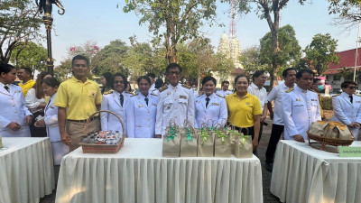 ร่วมงานพิธี &quot;วันที่ระลึกพระบาทสมเด็จพระนั่งเกล้าเจ้าอยู่หัว ... พารามิเตอร์รูปภาพ 1