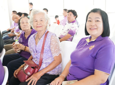 ร่วมพิธีเฉลิมพระเกียรติฯ วันคล้ายวันพระราชสมภพ ... พารามิเตอร์รูปภาพ 9